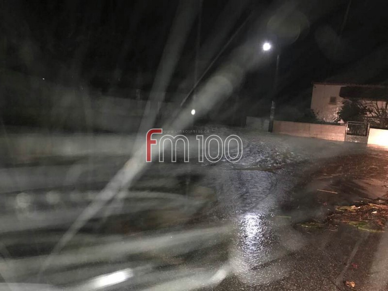 Λήμνος – Συμβαίνει τώρα: Πλημμύρισαν σπίτια, ποτάμια οι δρόμοι (videos & photos)