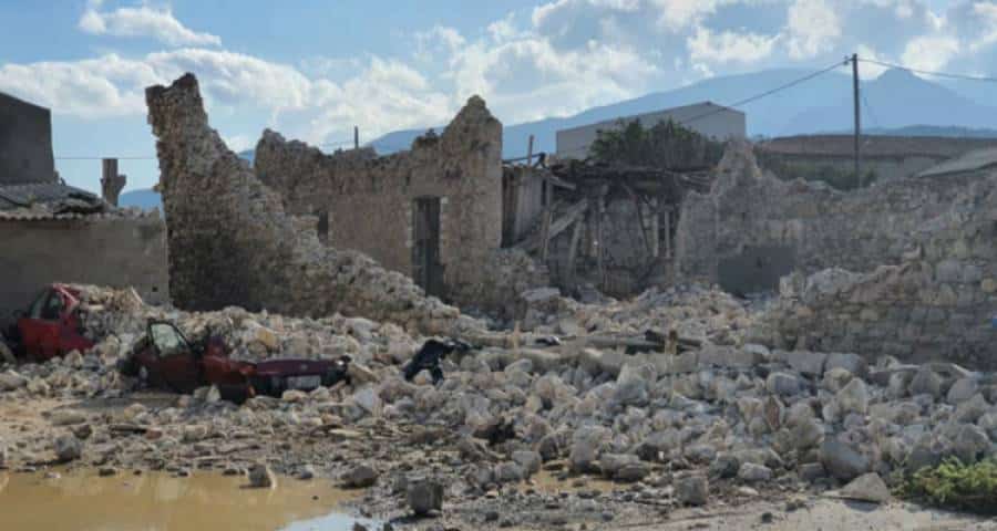 Σάμος: 19 οι τραυματίες από τον σεισμό | Ενας 14χρονος και μία 63χρονη μεταφέρονται σε νοσοκομεία της Αθήνας