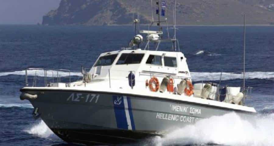 Λήμνος: Σκάφος με δύο επιβαίνοντες προσάραξε ανοιχτά του Μούδρου