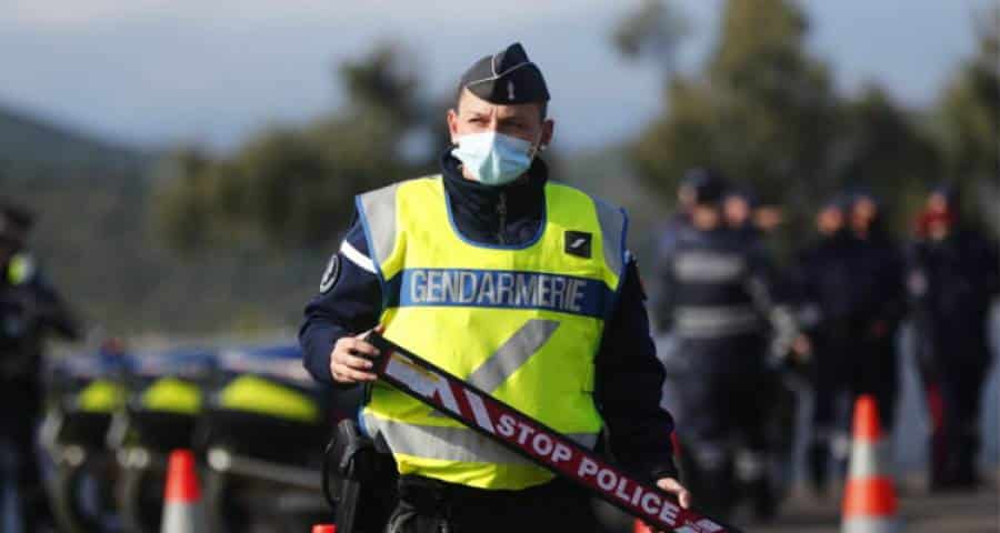 Γαλλία: Αστυνομικοί επενέβησαν σε περιστατικό ενδοοικογενειακής βίας και τους σκότωσε ο σύζυγος!