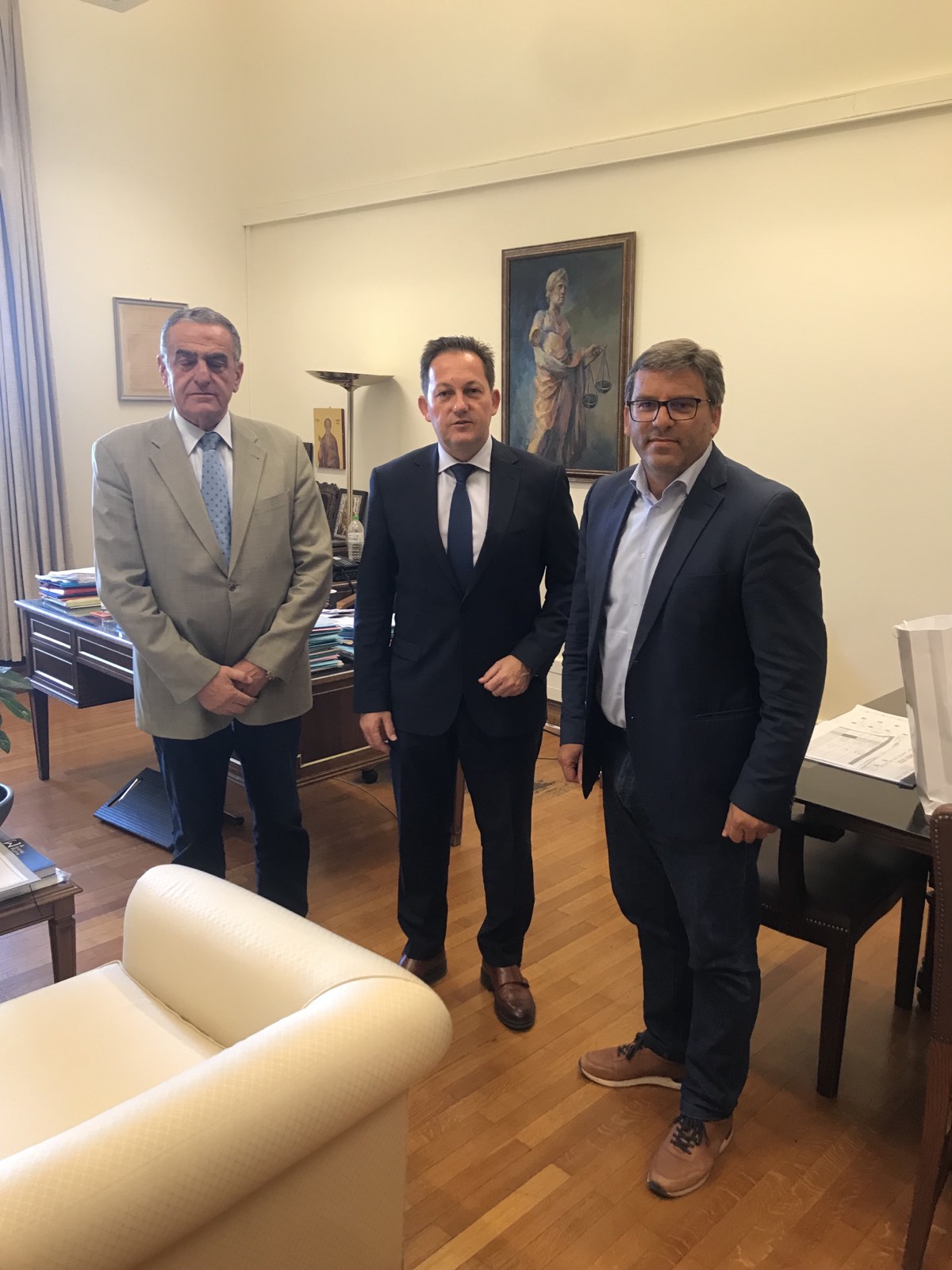 Συνάντηση Μαρινάκη με Πέτσα για τις χρηματοδοτήσεις σημαντικών έργων για το νησί της Λήμνου.