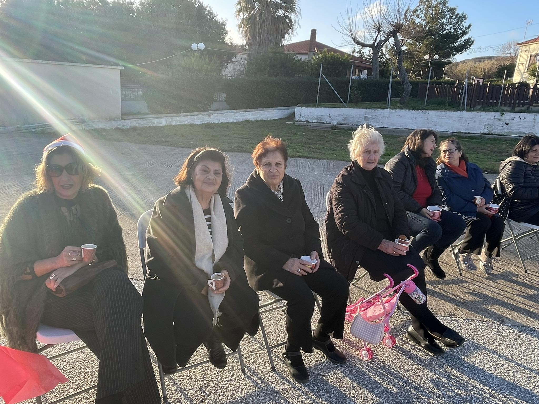 Τα γιορτινά τους φόρεσαν οι Αγκαρυώνες – φωτογραφία 8
