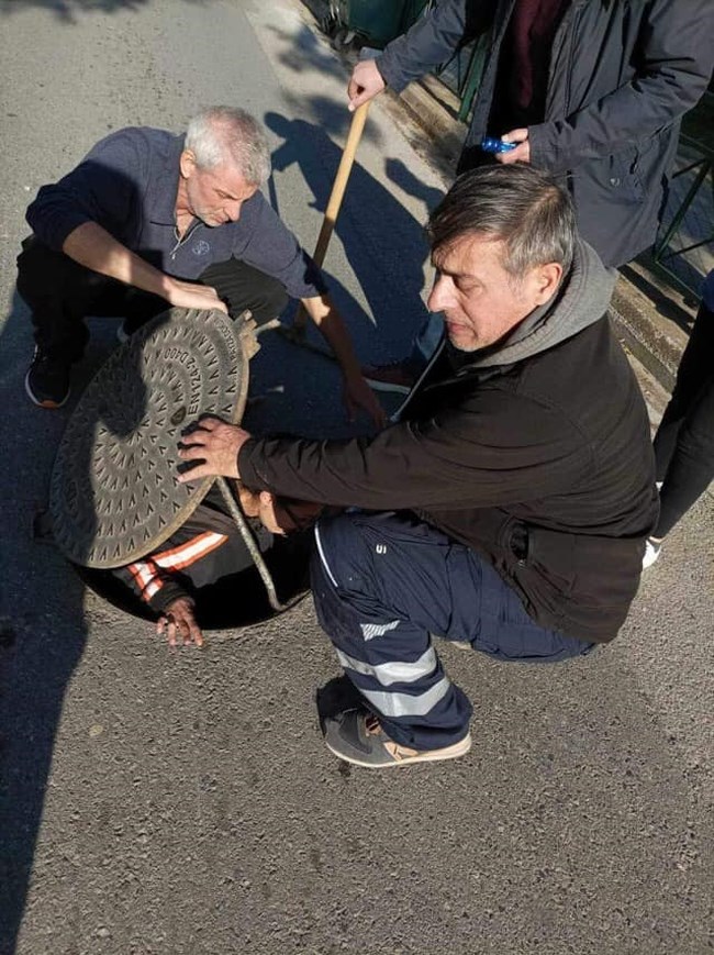 Το Θαύμα των Χριστουγέννων από την Alma Libre στο Χαλάνδρι: Η διάσωση γάτας από αγωγό ομβρίων υδάτων