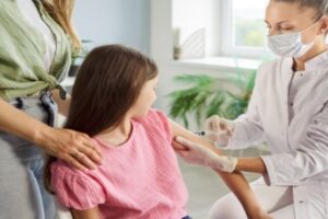 Βρετανία: Οι θάνατοι από καρκίνο του τραχήλου της μήτρας μηδενίστηκαν στις νεαρές γυναίκες μετά το εμβόλιο HPV