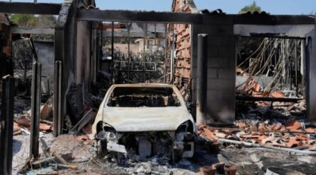 Μάχη με τον χρόνο δίνουν οι πυροσβέστες σε Γαλλία και Ισπανία -Φόβοι για το νέο κύμα καύσωνα που απειλεί να αναζωπυρώσει τις φωτιές