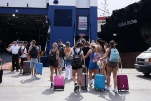 «Τουρισμός για Όλους»: Στις 7 Αυγούστου ξεκινούν οι αιτήσεις | Voucher μέχρι και 600 ευρώ