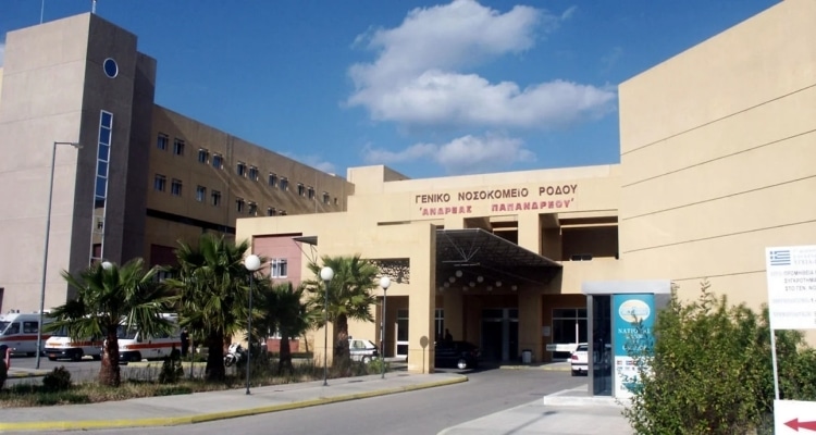 Πέθανε το 10 μηνών βρέφος από τη Ρόδο που πνίγηκε με φαγητό