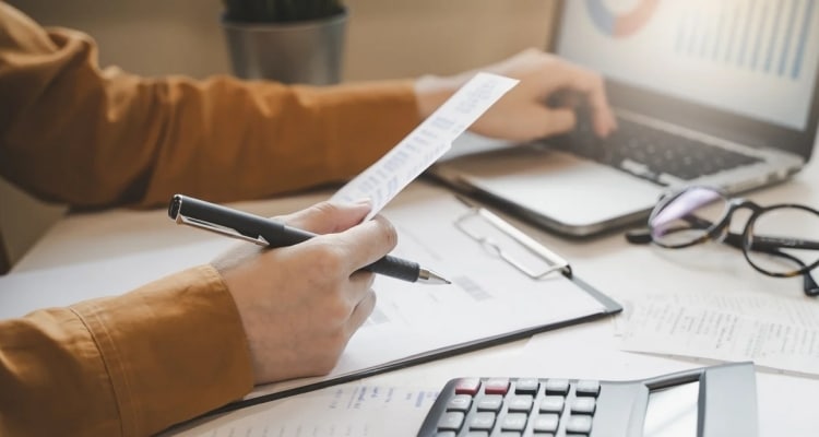 Σε πλήρη επιχειρησιακή λειτουργία τίθεται από τη Δευτέρα 27 Ιουλίου ο εξωδικαστικός μηχανισμός ρύθμισης οφειλών για χρέη από 5.000 ευρώ.