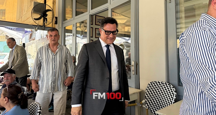 Η απάντηση Γεωργιάδη για τα γυαλιά Meta που φορούσε κατά τη χθεσινή του επίσκεψη στη Λήμνο