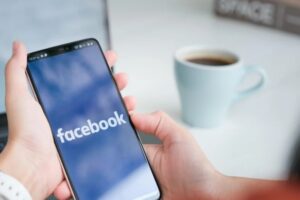 Aναφορές χρηστών για προβλήματα στο Facebook -Δεν φορτώνει στους υπολογιστές