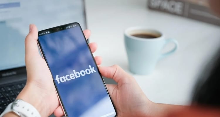 Aναφορές χρηστών για προβλήματα στο Facebook -Δεν φορτώνει στους υπολογιστές