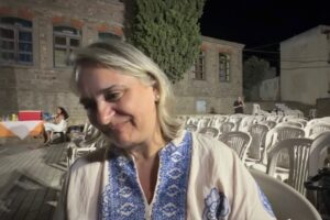 Αγγελική Σάραγκα: Η Μουδρινή αστυνομικός που κέρδισε το Β΄ Βραβείο Ποίησης με το «Άτολμο γατί»