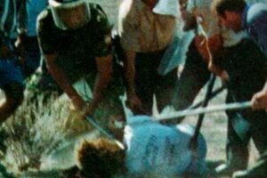 30 χρόνια από τις δολοφονίες Ισαάκ και Σολωμού: Τους σκότωσαν μπροστά στις κάμερες, οι δράστες δεν δικάστηκαν ποτέ