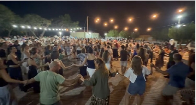 Πρώτο πανηγύρι στην Πλάκα: Μεγάλη επιτυχία παρά τις ανώνυμες καταγγελίες | Ευχαριστήριο του Συλλόγου «Φάρος»