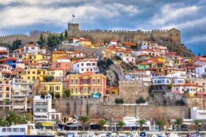 Το προφίλ των τουριστών: Λιγότερες διαμονές, αυξάνονται οι κρατήσεις στο παρά πέντε | «Κουμπωμένοι» οι επισκέπτες