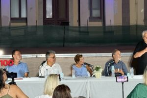 Σταύρος Τραγάρας: Παρουσιάστηκε εχθές το βιβλίο του για τους πολιτικούς εξόριστους σε Λήμνο & Άγιο Ευστράτιο