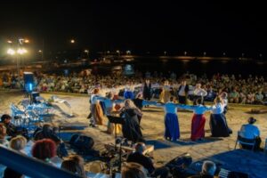 «Έμορφη Κούταλις»: Ενθουσιασμός και συγκίνηση για την επετειακή παράσταση του Συλλόγου «Νόστος»