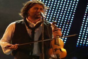 Τα Τσιμάνδρια υποδέχονται τον Μάνο Πυροβολάκη για ένα ξεχωριστό σεμινάριο λύρας