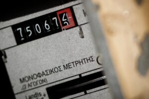Νέο πλαίσιο για τους στρατηγικούς κακοπληρωτές στην ηλεκτρική ενέργεια | Προστατεύονται οι συνεπείς καταναλωτές