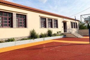 Κάσπακας: Οι κάτοικοι βγαίνουν μπροστά για να κρατήσουν τριθέσιο το σχολείο του χωριού | Συνέλευση την Τετάρτη
