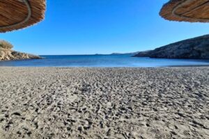 Κάποτε θεωρούσε τα νησιά μας «δεύτερη επιλογή» | Τώρα γράφει από τη Λήμνο και δηλώνει ερωτευμένη μαζί τους!