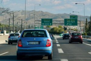 Έρχονται μέτρα: Καρφιά στην άσφαλτο για όσους μπαίνουν ανάποδα στις εθνικές οδούς