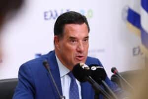 Γεωργιάδης για Medwatch: Στο μικροσκόπιο οδοντιατρεία για… μπότοξ και ιατρεία για βλαστοκύτταρα | Τι είπε για Πατούλη, Καρυστιανού
