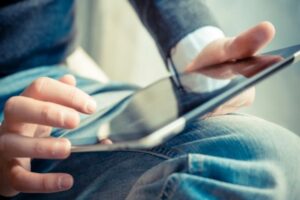 Ποιοι απαλλάσσονται από τη δήλωση για timologio και myDATAapp: Τι αλλάζει από 1/10 -Ποιοι πρέπει να υποβάλουν δήλωση
