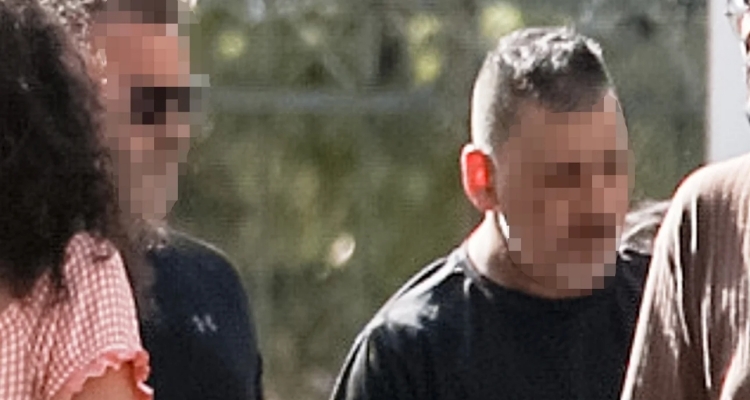 Κυψέλη: «Έκλεψα τη γυναίκα μου από δομή στο Αμβούργο | Μου άλλαξαν το μωρό οι Ιλουμινάτι», λέει ο 43χρονος