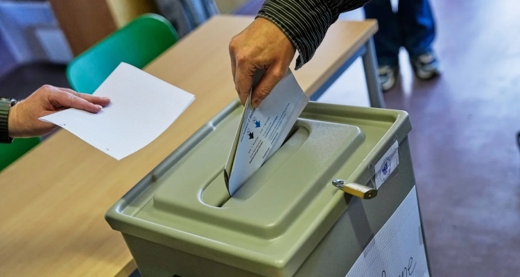 Η Σουηδία προειδοποιεί: Ρωσική «εκστρατεία» με 1.200 bots στα social για παραπληροφόρηση και διχασμό ενόψει εκλογών σε Γερμανία-Γαλλία