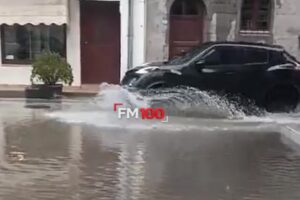 Όλα τριγύρω αλλάζουνε και όλα τα ίδια μένουν | Πλημμύρισε ξανά το ΚΤΕΛ με την πρώτη βροχη