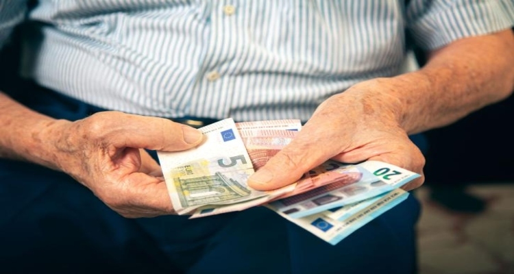 ΔΕΘ: Ανακοινώνεται η επαναφορά της «13ης σύνταξης» – Σενάριο και για «δώρο» στο Δημόσιο