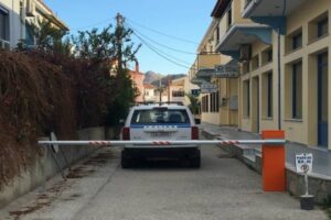 Λήμνος: Συνελήφθη 22χρονος για σειρά κλοπών και φθορών σε οχήματα και ποδήλατα στη Μύρινα