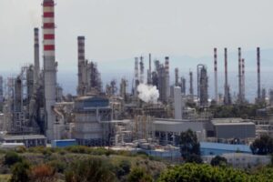 Νέα έκρηξη με δύο τραυματίες στα διυλιστήρια της Motor Oil