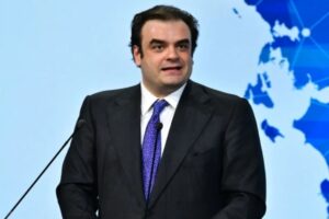 Αύξηση 30% στο επίδομα θέρμανσης σε σχέση με πέρσι, ανακοίνωσε ο Κυριάκος Πιερρακάκης