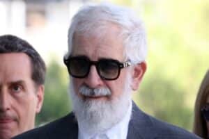 Καταδικάστηκε για ψευδή κατάθεση η γυναίκα που κατήγγειλε τον Πέτρο Φιλιππίδη για βιασμό | «Σιγά σιγά εμφανίζεται η αλήθεια» είπε ο ηθοποιός