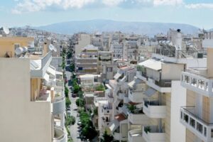 ΣτΕ: Μπλόκο στο Δημόσιο για κατασχέσεις πρώτης κατοικίας χωρίς έλεγχο για άλλα περιουσιακά στοιχεία του οφειλέτη