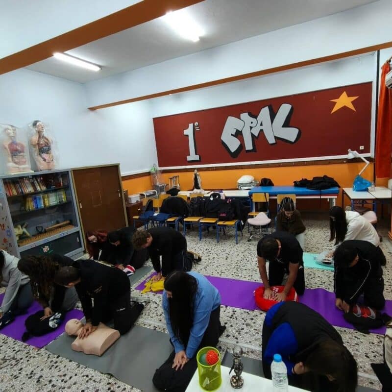 ΕΠΑΛ Μύρινας: Δυναμική συμμετοχή στο νέο πανελλήνιο ρεκόρ ΚΑΡΠΑ για την Παγκόσμια Ημέρα Επανεκκίνησης Καρδιάς – φωτογραφία 3