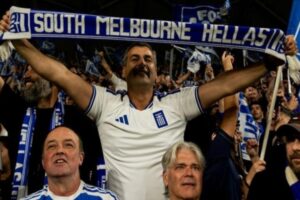 Ελλάς Μελβούρνης: Η ομάδα του Λημνιού που πουλούσε στρείδια με το ποδήλατο και έστελνε αστακούς στον Τσόρτσιλ