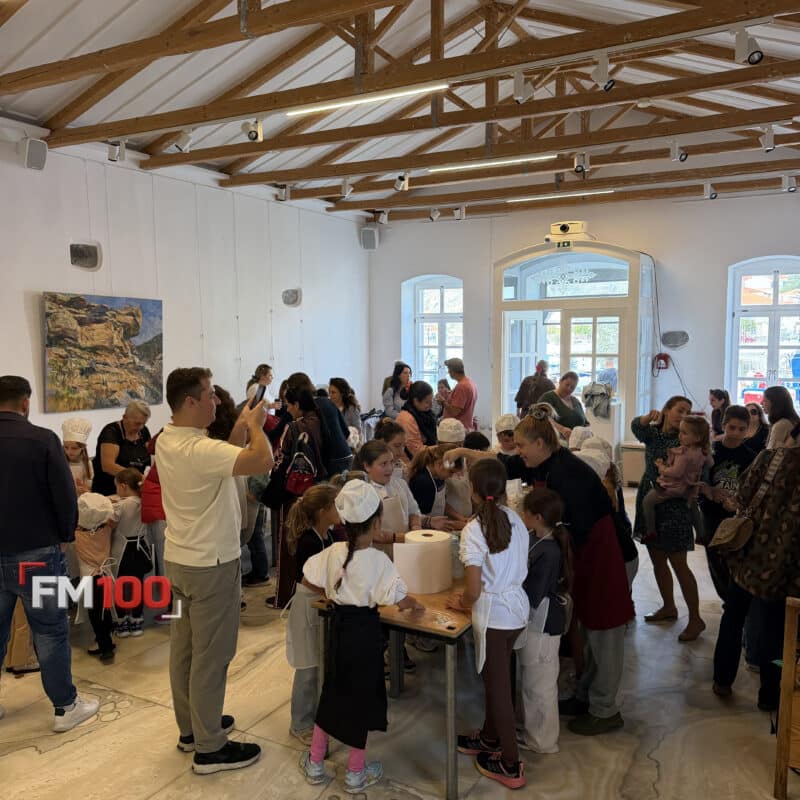 Μικροί σεφ εν δράσει! Σήμερα το πρωί στην «ΑΠΟΘΗΚΗ» η μαγειρική έγινε παιχνίδι και δημιουργία! – φωτογραφία 1