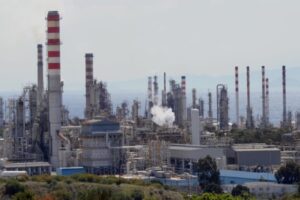 Έκρηξη στη Motor Oil | Δύο σοβαρά τραυματίες