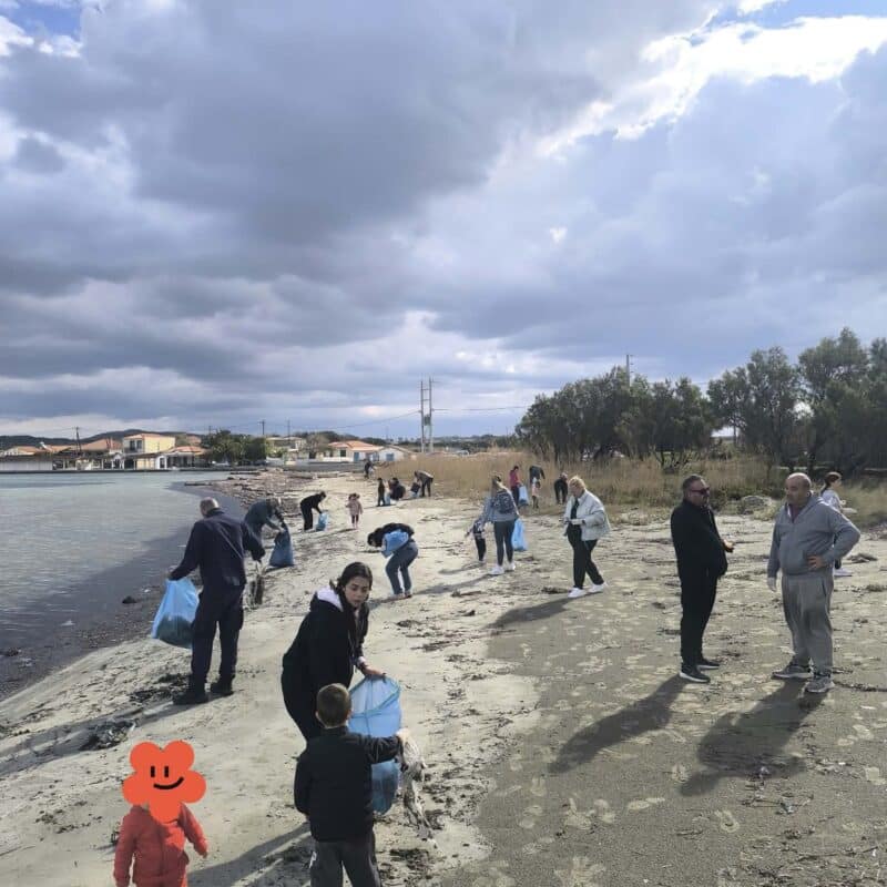 Παραλία Κότσινα: Μικροί εθελοντές από Άγιο Δημήτριο και Ν. Κούταλη έστειλαν μεγάλο μήνυμα για την προστασία των θαλασσών μας – φωτογραφία 4