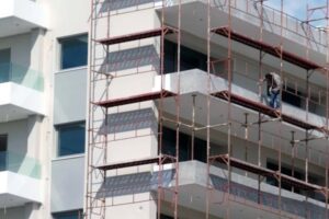 «Ανακαίνιση Κατοικίας»: Δημοσιεύθηκε ο οδηγός για επιδοτήσεις έως 95% και 36.000 ευρώ | Προτεραιότητα στα κλειστά σπίτια, τι προβλέπει