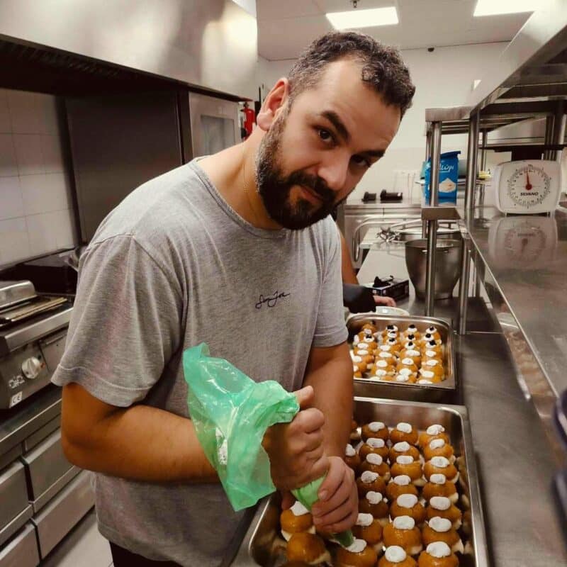 Μαγειρεύουν, μαθαίνουν και προσφέρουν! Οι σπουδαστές της ΣΑΕΚ στο Γηροκομείο Λήμνου – φωτογραφία 3